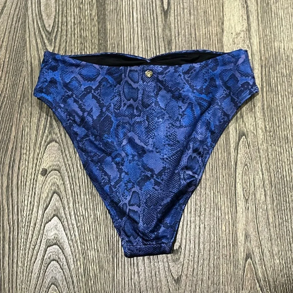 NWOT Victoria's Secret Bikini Bottom Twist High Rise Cheeky V-Front Blue Size S